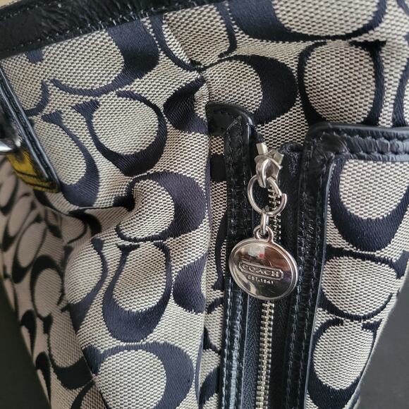 Coach Signature Gallery Beige/Gray Purse Bag Zipper Close Signature Leather Trim - Picture 16 of 16